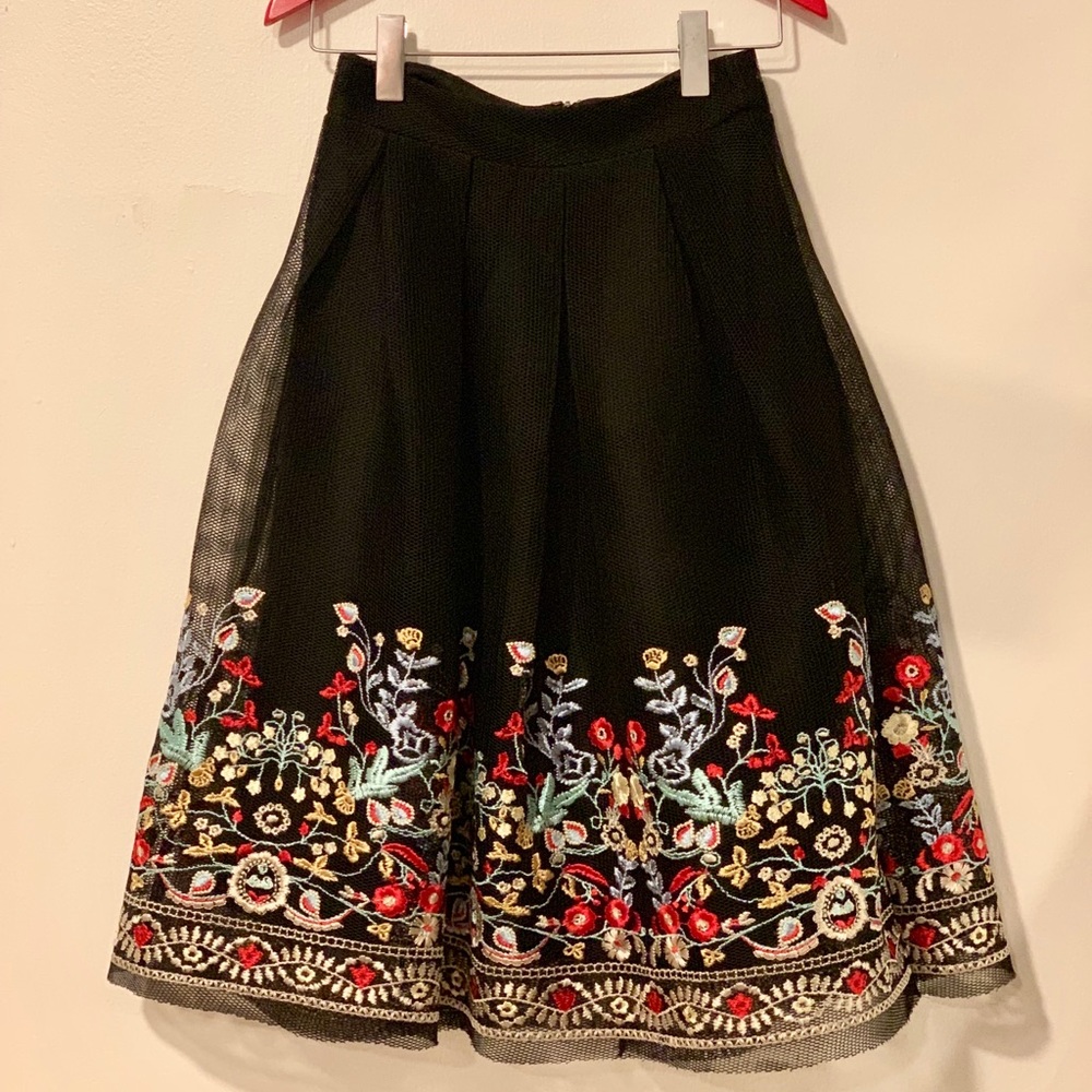 Black Floral Skirt 👗